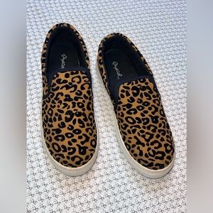 New Qupid Leopard print slip on sneakers size 6.5